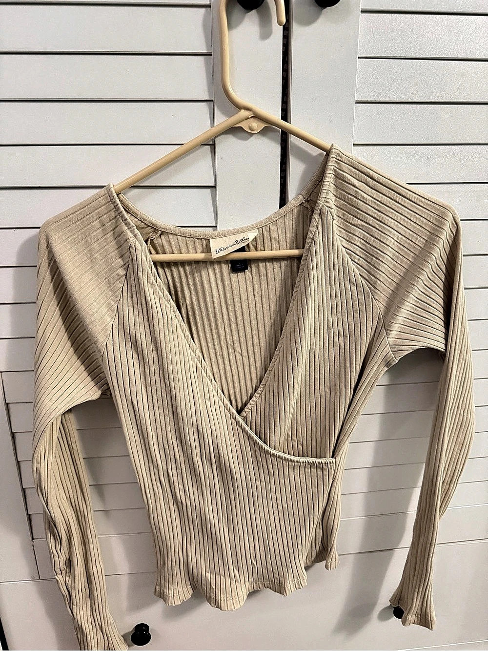 Universal Thread Ribbed Wrap Front Top in Beige Small Like New